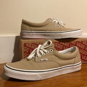 Vans Era size 10